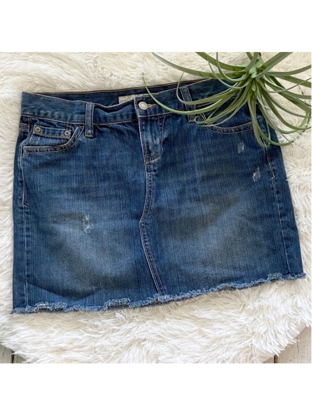 Old Navy jean mini skirt size 6